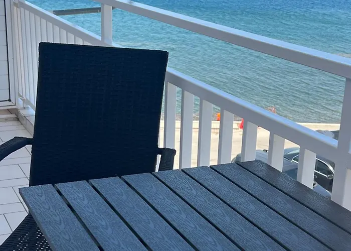 Lovely Sea Apartment *